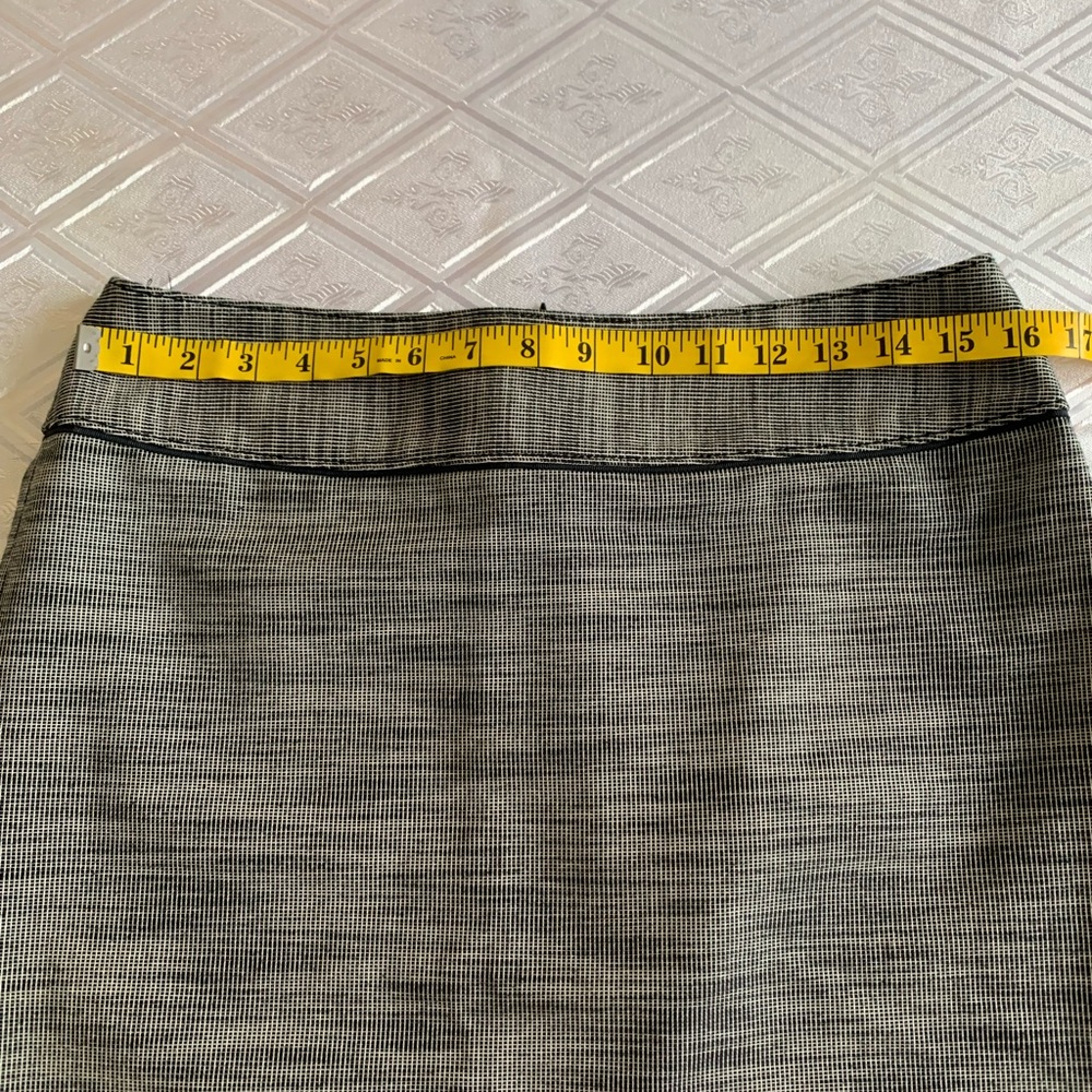 Ann Taylor Gray Pencil Skirt Knee-Length Work - Picture 5 of 8